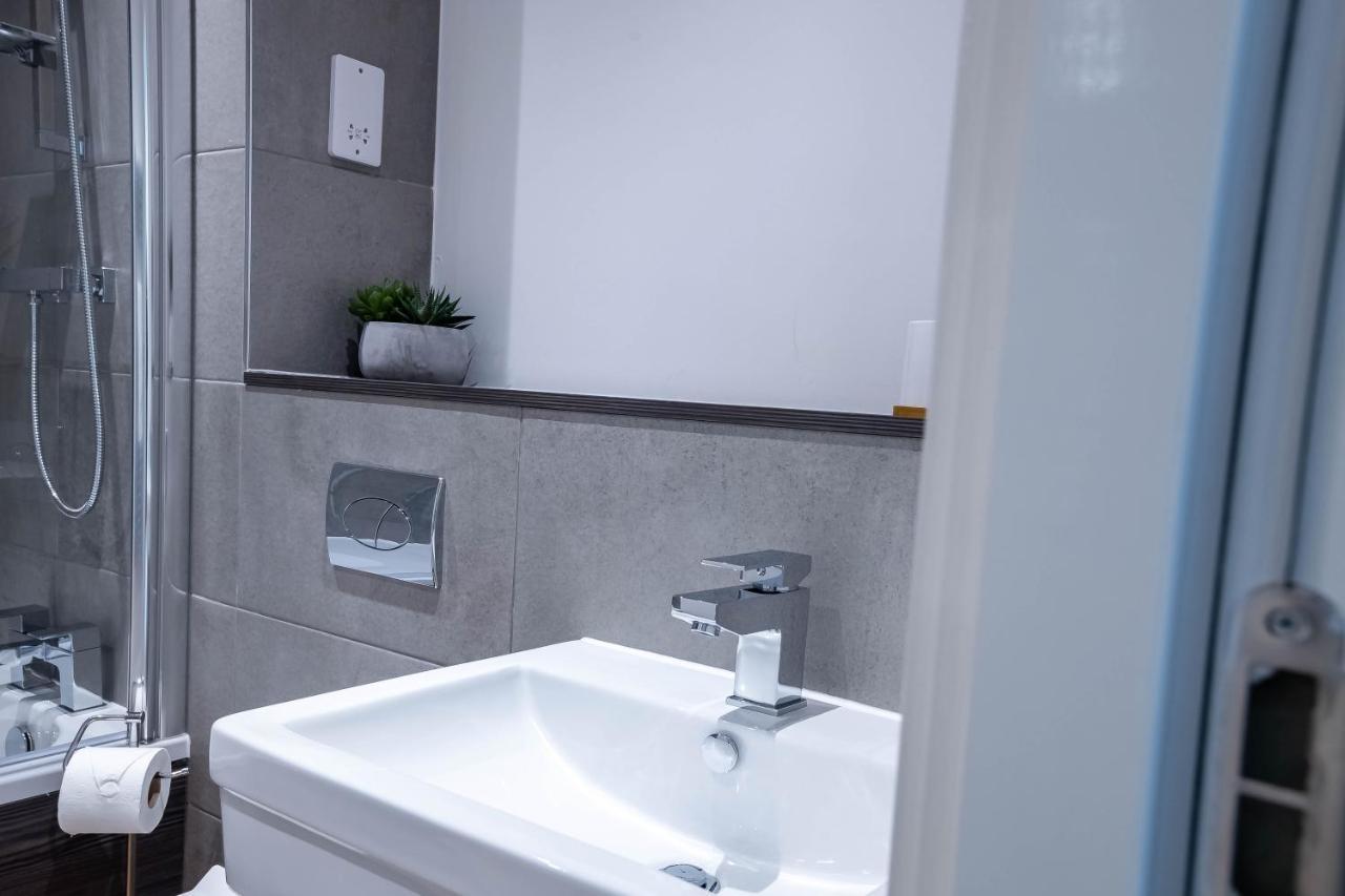 Luxe Interchange Apartment Near Old Trafford - Media City - The Quays Mánchester Exterior foto
